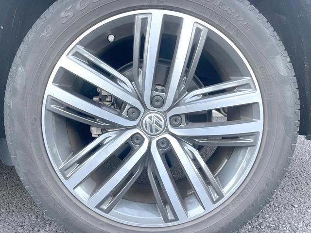 ティグアン ＴＤＩ　４モーション　ハイライン　サンルーフ　ＤＣＣパッケージ　レザーシートＰＫＧ　ＡＰＰＬＥＣＡＲＰＬＡＹ　純正ナビＴＶ　３６０度カメラ　スマートエントリー　シートヒーター　アダプティブクルコン　ブラインドスポットアシスト　禁煙車（65枚目）