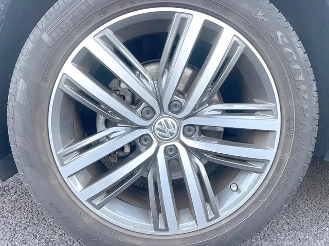 ティグアン ＴＤＩ　４モーション　ハイライン　サンルーフ　ＤＣＣパッケージ　レザーシートＰＫＧ　ＡＰＰＬＥＣＡＲＰＬＡＹ　純正ナビＴＶ　３６０度カメラ　スマートエントリー　シートヒーター　アダプティブクルコン　ブラインドスポットアシスト　禁煙車（66枚目）