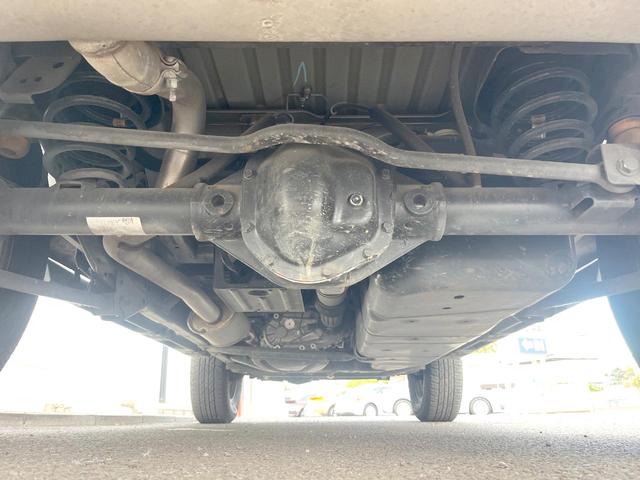 ジープ・ラングラーアンリミテッド サハラ　ＳＡＨＡＲＡ刺繍入革シート　シートヒーター　カロッツェリア製ナビＴＶ　バックカメラ　クルーズコントロール　サイドカメラ　純正１８インチＡＷ　オートエアコン　オートライト　サイドステップ　ＥＴＣ　禁煙車（20枚目）