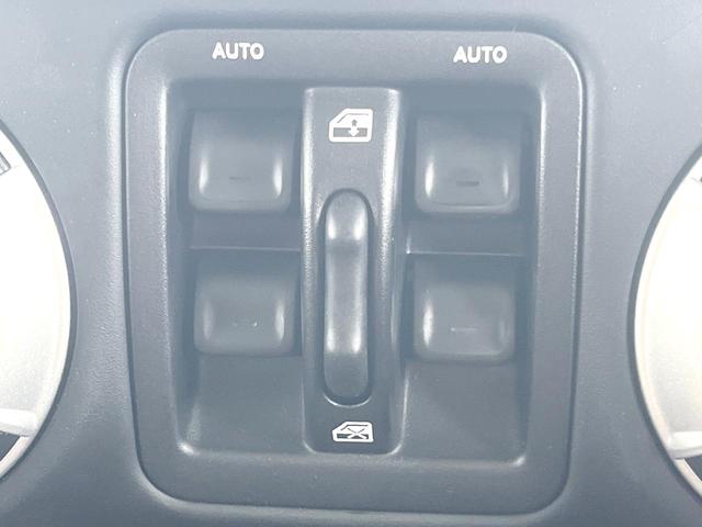 ジープ・ラングラーアンリミテッド サハラ　ＳＡＨＡＲＡ刺繍入革シート　シートヒーター　カロッツェリア製ナビＴＶ　バックカメラ　クルーズコントロール　サイドカメラ　純正１８インチＡＷ　オートエアコン　オートライト　サイドステップ　ＥＴＣ　禁煙車（31枚目）