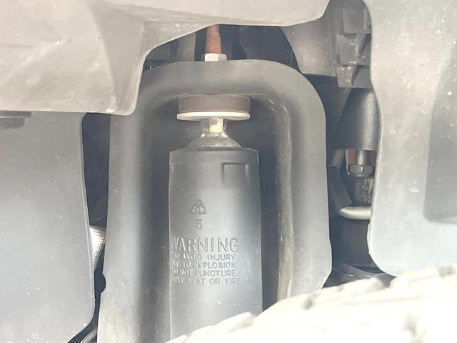 ジープ・ラングラーアンリミテッド サハラ　ＳＡＨＡＲＡ刺繍入革シート　シートヒーター　カロッツェリア製ナビＴＶ　バックカメラ　クルーズコントロール　サイドカメラ　純正１８インチＡＷ　オートエアコン　オートライト　サイドステップ　ＥＴＣ　禁煙車（38枚目）