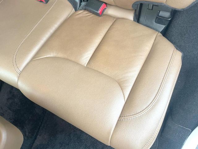 ジープ・ラングラーアンリミテッド サハラ　ＳＡＨＡＲＡ刺繍入革シート　シートヒーター　カロッツェリア製ナビＴＶ　バックカメラ　クルーズコントロール　サイドカメラ　純正１８インチＡＷ　オートエアコン　オートライト　サイドステップ　ＥＴＣ　禁煙車（42枚目）