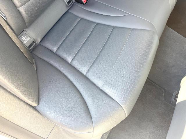 Cクラス C200ローレウスエディションスポーツプラスパック 特別仕様車 レーダーセーフティPKG HUD 革シート 純正ナビTV リアビューカメラ キーレスゴー シートヒーター パワーシート LEDヘッドライト ハイビームアシスト 純正18インチアルミ 禁煙(54枚目)