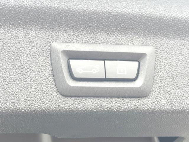 ＭＩＮＩ クーパーＤ　クロスオーバー　オール４　ペッパーＰＫＧ　アダプティブＬＥＤヘッドランプ　純正ナビ　バックカメラ　アクティブクルコン　シートヒーター　純正１７インチＡＷ　パワーバックドア　パーキングアシスト　ドライビングモード　ＥＴＣ　禁煙車（8枚目）