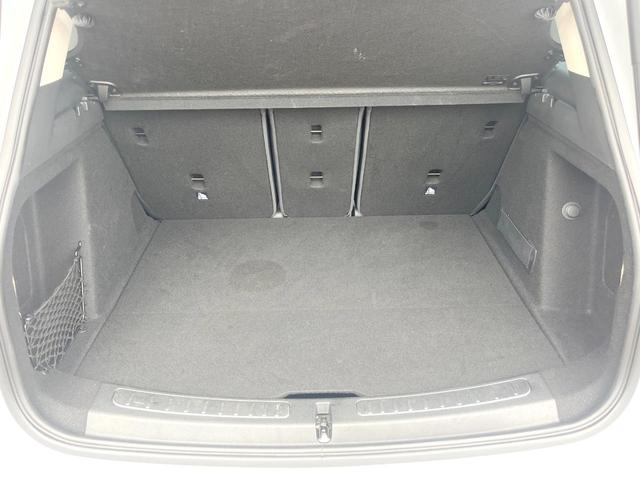 ＭＩＮＩ クーパーＤ　クロスオーバー　オール４　ペッパーＰＫＧ　アダプティブＬＥＤヘッドランプ　純正ナビ　バックカメラ　アクティブクルコン　シートヒーター　純正１７インチＡＷ　パワーバックドア　パーキングアシスト　ドライビングモード　ＥＴＣ　禁煙車（11枚目）