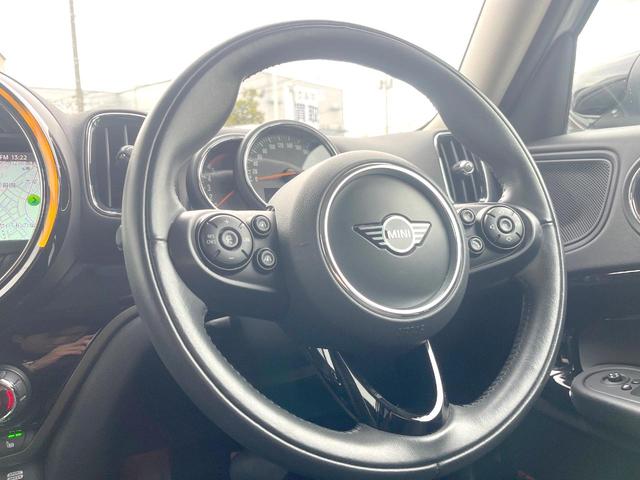 ＭＩＮＩ クーパーＤ　クロスオーバー　オール４　ペッパーＰＫＧ　アダプティブＬＥＤヘッドランプ　純正ナビ　バックカメラ　アクティブクルコン　シートヒーター　純正１７インチＡＷ　パワーバックドア　パーキングアシスト　ドライビングモード　ＥＴＣ　禁煙車（12枚目）