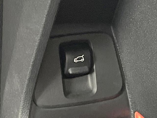 ＭＩＮＩ クーパーＤ　クロスオーバー　オール４　ペッパーＰＫＧ　アダプティブＬＥＤヘッドランプ　純正ナビ　バックカメラ　アクティブクルコン　シートヒーター　純正１７インチＡＷ　パワーバックドア　パーキングアシスト　ドライビングモード　ＥＴＣ　禁煙車（30枚目）