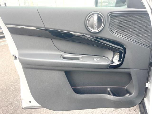 ＭＩＮＩ クーパーＤ　クロスオーバー　オール４　ペッパーＰＫＧ　アダプティブＬＥＤヘッドランプ　純正ナビ　バックカメラ　アクティブクルコン　シートヒーター　純正１７インチＡＷ　パワーバックドア　パーキングアシスト　ドライビングモード　ＥＴＣ　禁煙車（55枚目）