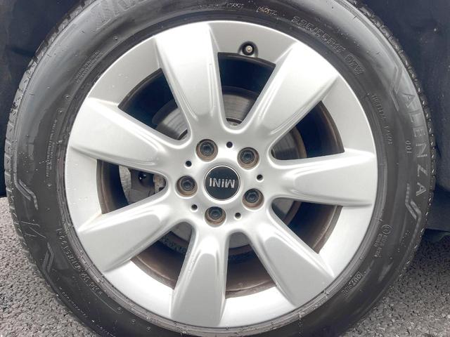 ＭＩＮＩ クーパーＤ　クロスオーバー　オール４　ペッパーＰＫＧ　アダプティブＬＥＤヘッドランプ　純正ナビ　バックカメラ　アクティブクルコン　シートヒーター　純正１７インチＡＷ　パワーバックドア　パーキングアシスト　ドライビングモード　ＥＴＣ　禁煙車（62枚目）