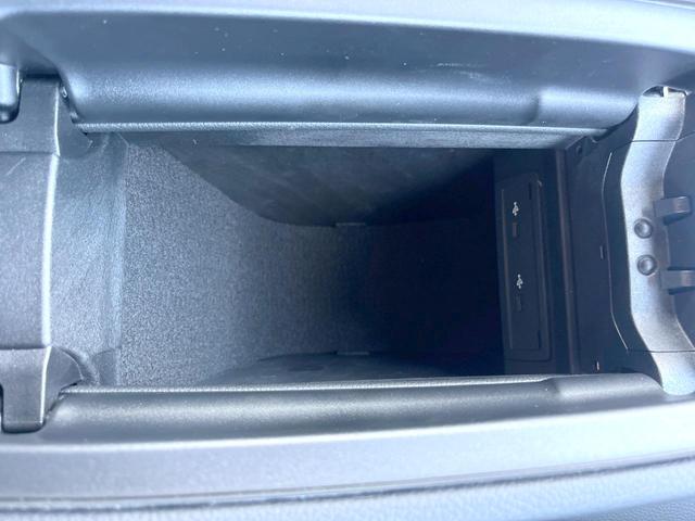 Ｂクラス Ｂ２００ｄ　ＡＭＧライン　ナビゲーションＰＫＧ　レーダーセーフティＰＫＧ　純正ナビＴＶ　リアビューカメラ　アダプティブハイビームアシスト＋　パワーシート　シートヒーター　電動リア　純正１８インチアルミ　ＥＴＣ　禁煙（43枚目）