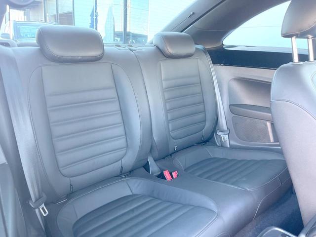 ●後部座席も気になるようなキズ・汚れやへたり等、大きなダメージはなく、良好な状態です。