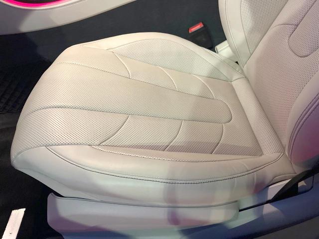 ＣＬＳクラス ＣＬＳ５３　４マチック＋　ガラススライディングルーフ　純正ナビＴＶ　Ｂｕｒｍｅｓｔｅｒ　レーダーセーフティＰＫＧ　白革シート　パワーシート　全席シートヒーター　ベンチレーター　純正２０インチＡＷ　ＬＥＤヘッド　ＥＴＣ　禁煙車（35枚目）