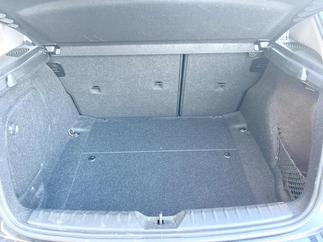 １シリーズ １１８ｄ　スポーツ　コンフォートＰＫＧ　パーキングサポートＰＫＧ　純正ナビ　リアビューカメラ　アクティブクルーズ　インテリジェントセーフティ　ＬＥＤヘッドランプ　コンフォートアクセス　純正１６インチアルミ　ＥＴＣ　禁煙（10枚目）