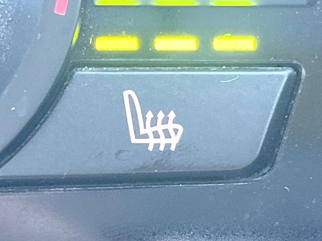 ６シリーズ ６４０ｉグランクーペ　Ｍスポーツパッケージ　サンルーフ　白革シート　ＬＥＤヘッド　純正ナビＴＶ　バックカメラ　パワーシート・ヒーター　クルーズコントロール　純正１９インチアルミ　ルームミラー内蔵ＥＴＣ　禁煙車（7枚目）