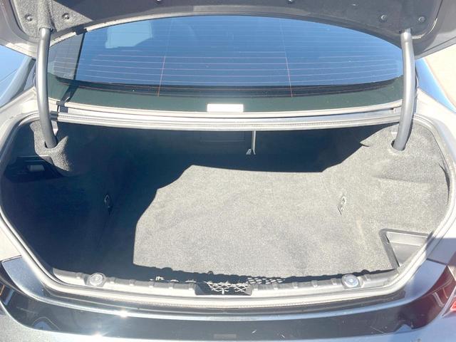 ６シリーズ ６４０ｉグランクーペ　Ｍスポーツパッケージ　サンルーフ　白革シート　ＬＥＤヘッド　純正ナビＴＶ　バックカメラ　パワーシート・ヒーター　クルーズコントロール　純正１９インチアルミ　ルームミラー内蔵ＥＴＣ　禁煙車（11枚目）