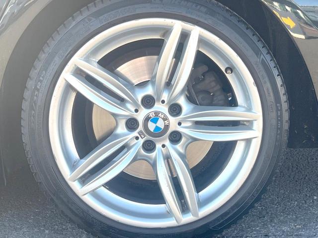 ６シリーズ ６４０ｉグランクーペ　Ｍスポーツパッケージ　サンルーフ　白革シート　ＬＥＤヘッド　純正ナビＴＶ　バックカメラ　パワーシート・ヒーター　クルーズコントロール　純正１９インチアルミ　ルームミラー内蔵ＥＴＣ　禁煙車（51枚目）