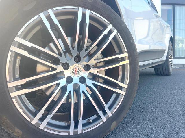 マカン マカンＳ　２０１９ＭＹ　サンルーフ　レザーＰＫＧ　スポーツクロノＰＫＧ　純正２１インチＡＷ　ＢＯＳＥサウンド　エントリードライブ　シートヒーター／ベンチレーション　ドライバーメモリーＰＫＧ　ＣＤ／ＤＶＤ　禁煙（14枚目）