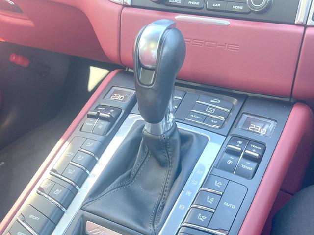 マカン マカンＳ　２０１９ＭＹ　サンルーフ　レザーＰＫＧ　スポーツクロノＰＫＧ　純正２１インチＡＷ　ＢＯＳＥサウンド　エントリードライブ　シートヒーター／ベンチレーション　ドライバーメモリーＰＫＧ　ＣＤ／ＤＶＤ　禁煙（42枚目）