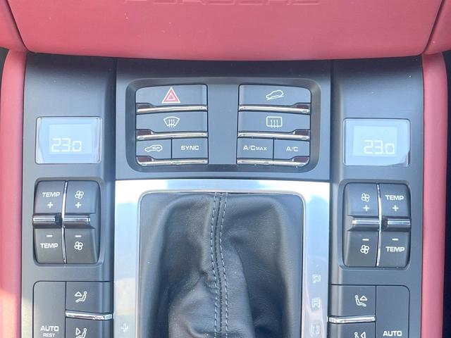 マカン マカンＳ　２０１９ＭＹ　サンルーフ　レザーＰＫＧ　スポーツクロノＰＫＧ　純正２１インチＡＷ　ＢＯＳＥサウンド　エントリードライブ　シートヒーター／ベンチレーション　ドライバーメモリーＰＫＧ　ＣＤ／ＤＶＤ　禁煙（43枚目）