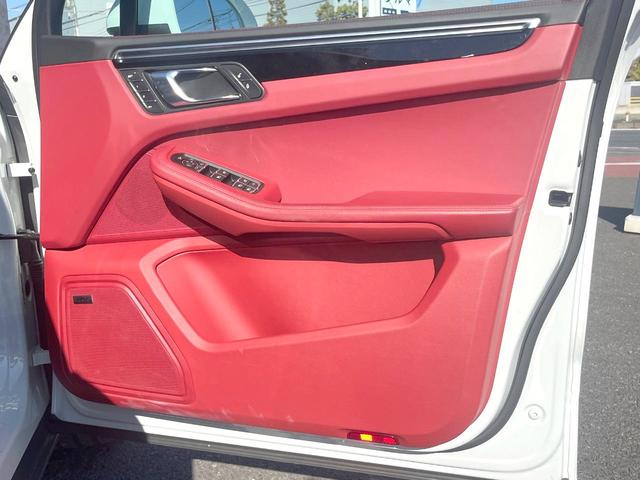 マカン マカンＳ　２０１９ＭＹ　サンルーフ　レザーＰＫＧ　スポーツクロノＰＫＧ　純正２１インチＡＷ　ＢＯＳＥサウンド　エントリードライブ　シートヒーター／ベンチレーション　ドライバーメモリーＰＫＧ　ＣＤ／ＤＶＤ　禁煙（54枚目）