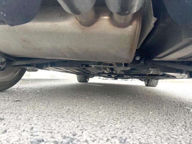 ＭＩＮＩ ジャーミン　クーパーＳ　３ドア　４０台限定車　黒革シート　純正ナビ　バックカメラ　シートヒーター　クルーズコントロール　ＬＥＤヘッド　純正１８インチアルミ　オートライト　デュアルオートエアコン　ルームミラー内蔵ＥＴＣ　禁煙車（20枚目）