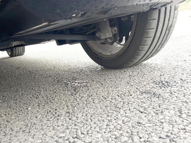 ＭＩＮＩ ジャーミン　クーパーＳ　３ドア　４０台限定車　黒革シート　純正ナビ　バックカメラ　シートヒーター　クルーズコントロール　ＬＥＤヘッド　純正１８インチアルミ　オートライト　デュアルオートエアコン　ルームミラー内蔵ＥＴＣ　禁煙車（22枚目）