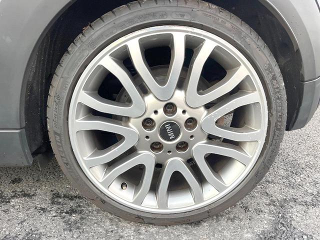 ＭＩＮＩ ジャーミン　クーパーＳ　３ドア　４０台限定車　黒革シート　純正ナビ　バックカメラ　シートヒーター　クルーズコントロール　ＬＥＤヘッド　純正１８インチアルミ　オートライト　デュアルオートエアコン　ルームミラー内蔵ＥＴＣ　禁煙車（39枚目）