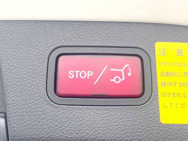 GLAクラス GLA250 4マチック レーダーセーフティPKG 純正ナビ リアビューカメラ ディストロニックプラス ブラインドスポットアシスト レーンキーピングアシスト シートヒーター パワーバックドア HIDヘッドランプ キーレスゴー(8枚目)