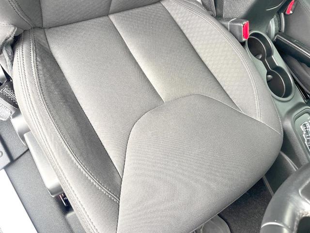 ジープ・ラングラーアンリミテッド スポーツ　Ｐａｎａｓｏｎｉｃ製９型ナビ　ＬＥＤヘッドランプ　フルセグＴＶ　リアビューカメラ　サイドカメラ　オートクルーズコントロール　純正１８インチアルミホイール　革巻きステアリングホイール　ＥＴＣ　禁煙車（39枚目）