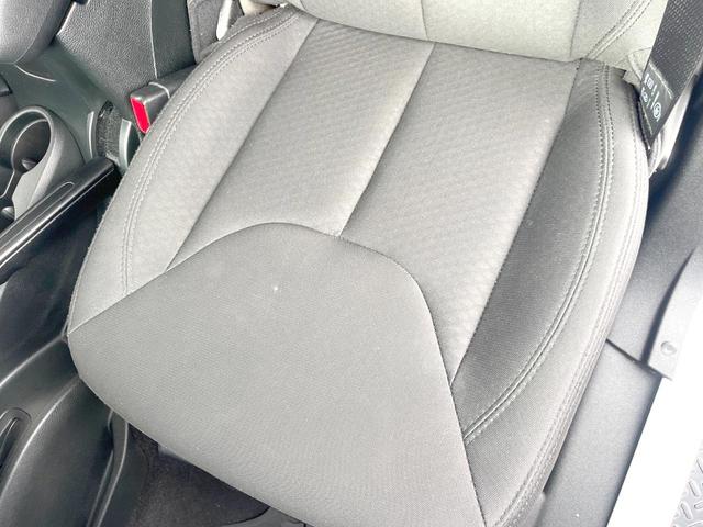 ジープ・ラングラーアンリミテッド スポーツ　Ｐａｎａｓｏｎｉｃ製９型ナビ　ＬＥＤヘッドランプ　フルセグＴＶ　リアビューカメラ　サイドカメラ　オートクルーズコントロール　純正１８インチアルミホイール　革巻きステアリングホイール　ＥＴＣ　禁煙車（40枚目）