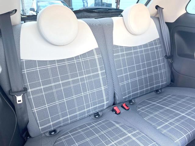 ●後部座席も気になるようなキズ・汚れやへたり等、大きなダメージはなく、良好な状態です。