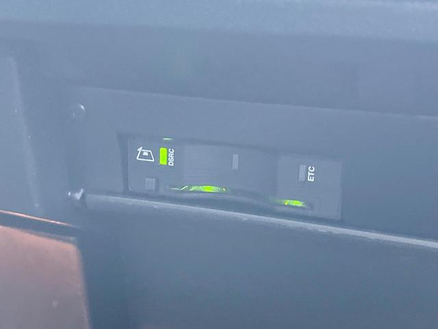 ジープ・レネゲード トレイルホーク　ＡｐｐｌｅＣａｒＰｌａｙ　純正ナビ　バックカメラ　クルーズコントロール　ＨＩＤヘッド　クリアランスソナー　スマートキー　１７インチアルミ　ＥＴＣ　禁煙車（45枚目）