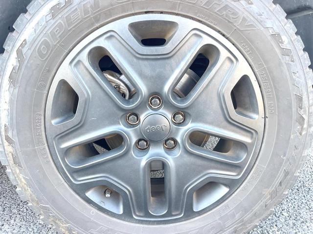 ジープ・レネゲード トレイルホーク　ＡｐｐｌｅＣａｒＰｌａｙ　純正ナビ　バックカメラ　クルーズコントロール　ＨＩＤヘッド　クリアランスソナー　スマートキー　１７インチアルミ　ＥＴＣ　禁煙車（56枚目）