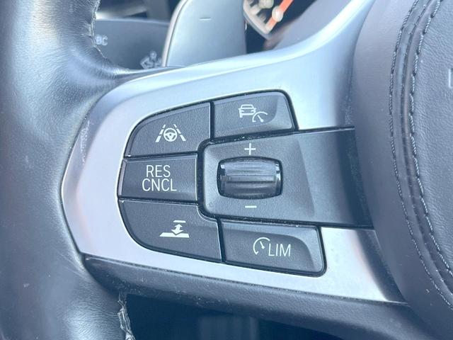 ５シリーズ ５３０ｉ　エディション　ミッション：インポッシブル　特別仕様車　ナイトブルー革スポーツシート　ｈａｒｍａｎ／ｋａｒｄｏｎサウンドシステム　ヘッドアップディスプレイ　アダプティブサスペンション　純正ナビ　全周囲カメラ　アクティブクルーズコントロール（6枚目）