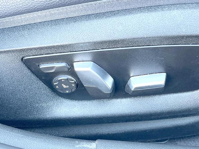 ５シリーズ ５３０ｉ　エディション　ミッション：インポッシブル　特別仕様車　ナイトブルー革スポーツシート　ｈａｒｍａｎ／ｋａｒｄｏｎサウンドシステム　ヘッドアップディスプレイ　アダプティブサスペンション　純正ナビ　全周囲カメラ　アクティブクルーズコントロール（29枚目）