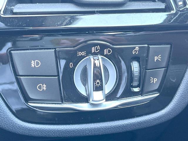 ５シリーズ ５３０ｉ　エディション　ミッション：インポッシブル　特別仕様車　ナイトブルー革スポーツシート　ｈａｒｍａｎ／ｋａｒｄｏｎサウンドシステム　ヘッドアップディスプレイ　アダプティブサスペンション　純正ナビ　全周囲カメラ　アクティブクルーズコントロール（48枚目）