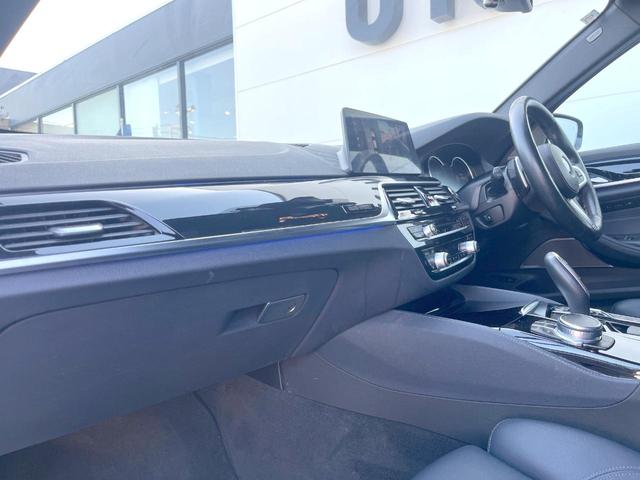 ５シリーズ ５３０ｉ　エディション　ミッション：インポッシブル　特別仕様車　ナイトブルー革スポーツシート　ｈａｒｍａｎ／ｋａｒｄｏｎサウンドシステム　ヘッドアップディスプレイ　アダプティブサスペンション　純正ナビ　全周囲カメラ　アクティブクルーズコントロール（63枚目）