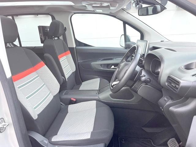 ベルランゴ シャイン XTR パック 特別仕様 マルチパノラミックルーフ 純正ナビTV Applecarplay対応 全周囲カメラ アダプティブクルーズ ブラインドスポット レーンキープ LEDヘッドランプ 純正17インチアルミ ETC(9枚目)