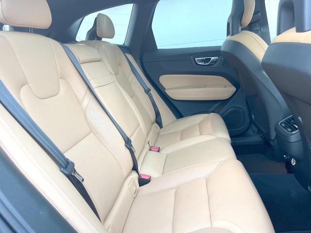 ＸＣ６０ Ｄ４　ＡＷＤ　インスクリプション　サンルーフ　茶革シート　車間警告機能　純正ナビＴＶ　３６０度カメラ　アダプティブクルーズ　全席シートヒーター　ベンチレーション　レーンキープ　ブラインドスポット　ＨＵＤ　純正１９インチアルミ　ＥＴＣ（9枚目）