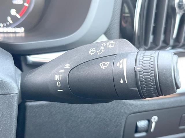 ＸＣ６０ Ｄ４　ＡＷＤ　インスクリプション　サンルーフ　茶革シート　車間警告機能　純正ナビＴＶ　３６０度カメラ　アダプティブクルーズ　全席シートヒーター　ベンチレーション　レーンキープ　ブラインドスポット　ＨＵＤ　純正１９インチアルミ　ＥＴＣ（32枚目）