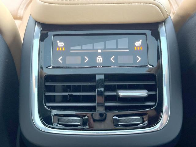 ＸＣ６０ Ｄ４　ＡＷＤ　インスクリプション　サンルーフ　茶革シート　車間警告機能　純正ナビＴＶ　３６０度カメラ　アダプティブクルーズ　全席シートヒーター　ベンチレーション　レーンキープ　ブラインドスポット　ＨＵＤ　純正１９インチアルミ　ＥＴＣ（47枚目）