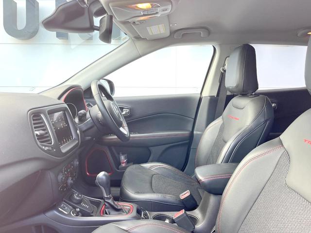 ジープ・コンパス トレイルホーク 252台限定車 純正ナビTV AppleCarPlay バックカメラ アダプティブクルコン HIDヘッドランプ オートハイビーム 純正17インチAW ハーフレザー パークアシスト ETC 禁煙車(27枚目)