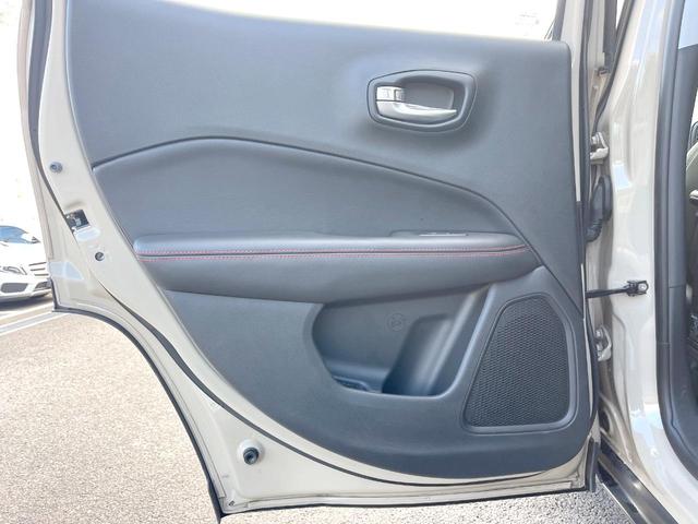 ジープ・コンパス トレイルホーク 252台限定車 純正ナビTV AppleCarPlay バックカメラ アダプティブクルコン HIDヘッドランプ オートハイビーム 純正17インチAW ハーフレザー パークアシスト ETC 禁煙車(47枚目)