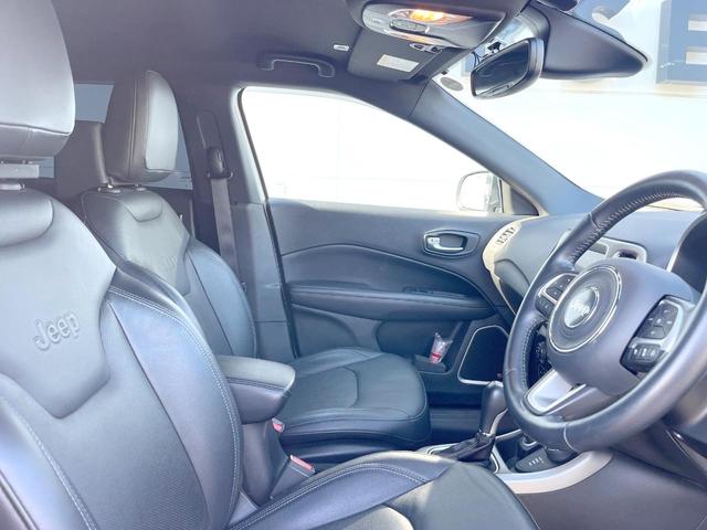 ジープ・コンパス Ｓモデル　２６０台限定車　黒革　純正ナビＴＶ　ＡｐｐｌｅＣａｒＰｌａｙ　バックカメラ　アダプティブクルコン　Ｂｅａｔｓサウンド　シートヒーター　ＨＩＤヘッド　オートハイビーム　パワーバックドア　ＥＴＣ　禁煙（9枚目）