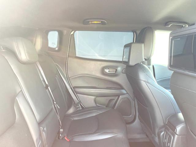 ジープ・コンパス Ｓモデル　２６０台限定車　黒革　純正ナビＴＶ　ＡｐｐｌｅＣａｒＰｌａｙ　バックカメラ　アダプティブクルコン　Ｂｅａｔｓサウンド　シートヒーター　ＨＩＤヘッド　オートハイビーム　パワーバックドア　ＥＴＣ　禁煙（10枚目）