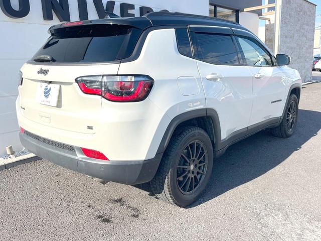 ジープ・コンパス Ｓモデル　２６０台限定車　黒革　純正ナビＴＶ　ＡｐｐｌｅＣａｒＰｌａｙ　バックカメラ　アダプティブクルコン　Ｂｅａｔｓサウンド　シートヒーター　ＨＩＤヘッド　オートハイビーム　パワーバックドア　ＥＴＣ　禁煙（18枚目）