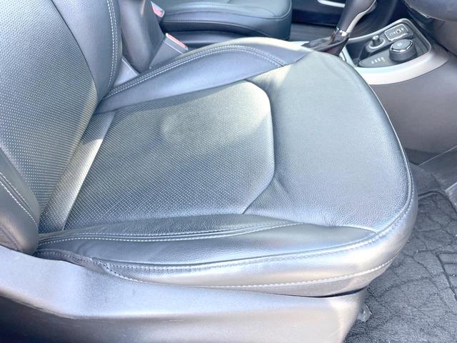 ジープ・コンパス Ｓモデル　２６０台限定車　黒革　純正ナビＴＶ　ＡｐｐｌｅＣａｒＰｌａｙ　バックカメラ　アダプティブクルコン　Ｂｅａｔｓサウンド　シートヒーター　ＨＩＤヘッド　オートハイビーム　パワーバックドア　ＥＴＣ　禁煙（51枚目）