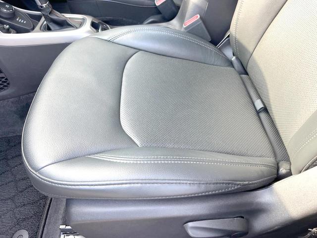 ジープ・コンパス Ｓモデル　２６０台限定車　黒革　純正ナビＴＶ　ＡｐｐｌｅＣａｒＰｌａｙ　バックカメラ　アダプティブクルコン　Ｂｅａｔｓサウンド　シートヒーター　ＨＩＤヘッド　オートハイビーム　パワーバックドア　ＥＴＣ　禁煙（52枚目）