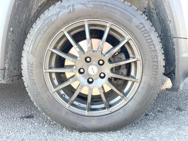 ジープ・コンパス Ｓモデル　２６０台限定車　黒革　純正ナビＴＶ　ＡｐｐｌｅＣａｒＰｌａｙ　バックカメラ　アダプティブクルコン　Ｂｅａｔｓサウンド　シートヒーター　ＨＩＤヘッド　オートハイビーム　パワーバックドア　ＥＴＣ　禁煙（60枚目）