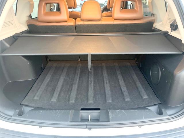 ジープ・コンパス リミテッド サンルーフ 茶革シート 前席シートヒーター carrozzeria製ナビ フルセグ Bluetooth接続 バックカメラ クルコン プライバシーガラス ルーフレール 純正18インチアルミ ETC(10枚目)